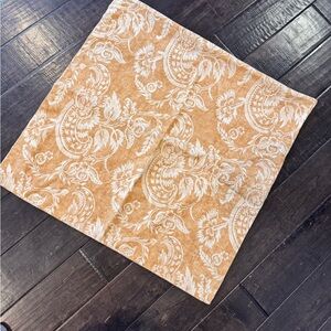 Pottery Barn Alessandro Honey Gold  24 x 24 Pillow Cover